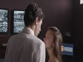 Deca na sonceto nude scenes (2014) 4
