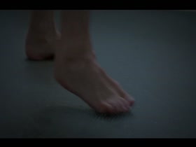 Caroline Delaunay in Hard s3e1 11