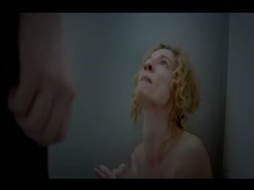 Caroline Delaunay in Hard s3e1 20