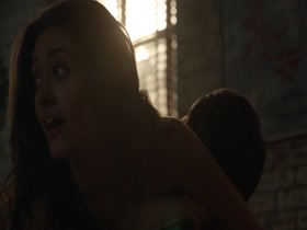 Emmy Rossum in Shameless S05E12 15