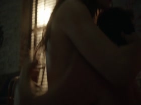 Emmy Rossum in Shameless S05E12 5