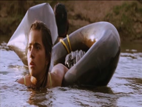 Diana Garcia, Paulina Gaitan in Sin Nombre (2009) 17