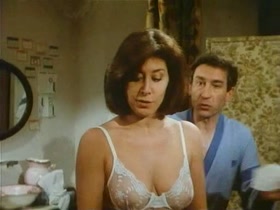 Esperanza Roy in A la palida luz de la luna (1985) 19