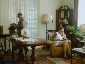 Esperanza Roy in A la palida luz de la luna (1985) 3