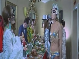 Helga Line in El apartamento de la tentacion (1971) 7