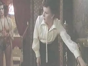 Fedra Lorente in Niñas... al salon (1977) 16