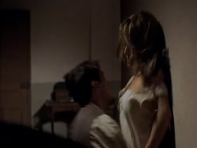 Emma Suárez in La ciudad de los prodigios (1999)
