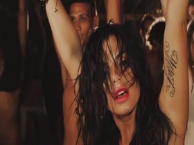 Julia Volkova in Didn't Wanna Do It 20