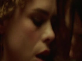 Billie Piper in Penny Dreadful S01E02 5