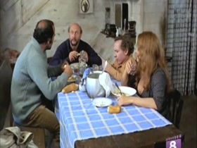 Carmen Sevilla in La loba y la paloma (1974) 4