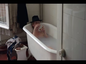 Georgia Scalliet, Elsa Lepoivre, Florence Viala in Les trois soeurs (2015) 16