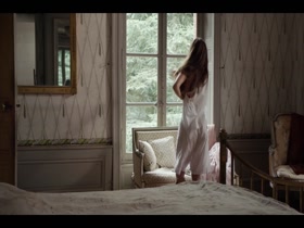Georgia Scalliet, Elsa Lepoivre, Florence Viala in Les trois soeurs (2015) 19