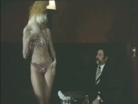 Barbara Rey in Mi adultero esposo (1979) 7