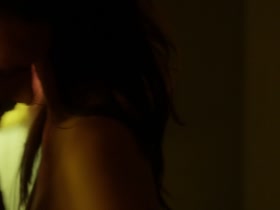 Natalie Martinez in Kingdom s02e06 (2015) 12