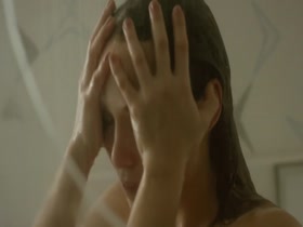 Leticia Colin in Air Bridge (2015) 17