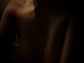 Alisa Allapach in Kingdom s01e01 (2015) 10