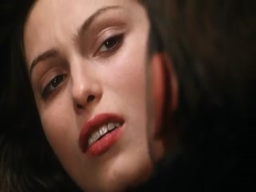 Iwona Petry in Szamanka (1996) scene1 6