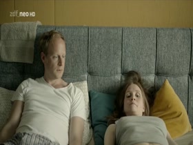 Lisa Hagmeister in Komm Schon S01E03 (2015) 6