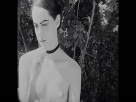 Jena Malone in Painted Lady (2012) 15
