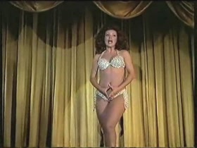 Iris Chacon in Eva, ¿que hace ese hombre en tu cama (1975) 19