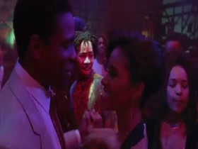 Halle Berry , Anne-Marie Johnson in Strictly Business 20