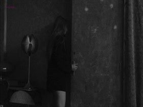 Isild Le Besco in A tout de uite (2004) 9