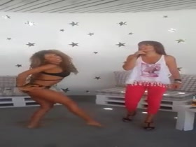 Anastasia Giousef showing some moves 11