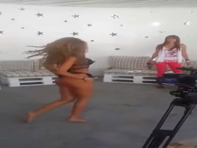 Anastasia Giousef showing some moves 4