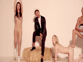 Emily Ratajkowski in Blurred Lines (Unrated Version) 17