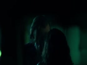 Alice Braga in Queen of the South s1e01 2