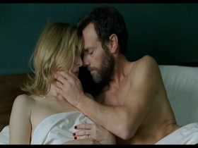 Valeria Bruni Tedeschi Bikini , Beach scene in 5x2 16