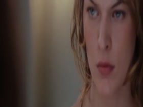 Milla Jovovich in Resident Evil: Extinction (2007) 4
