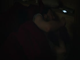 Adele Exarchopoulos Lingerie , Sexy Dance In perdument (2016) 13
