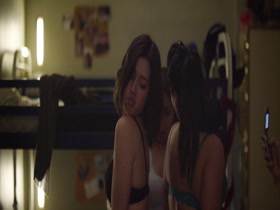 Adele Exarchopoulos Lingerie , Sexy Dance In perdument (2016)