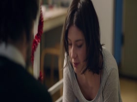 Adele Exarchopoulos Cleavage , boobs In perdument (2016) 17