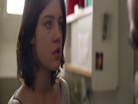Adele Exarchopoulos Cleavage , boobs In perdument (2016) 19