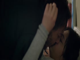 Adele Exarchopoulos Cleavage , boobs In perdument (2016) 3