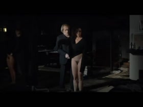 Maria Schrader in Vergiss mein Ich 1