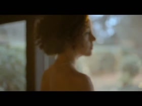 Maria Schrader in Vergiss mein Ich 13