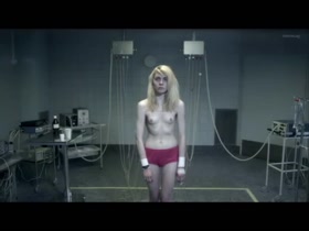 Victoria Carmen Sonne in Teenlan 2