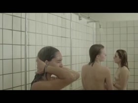 Victoria Carmen Sonne in Vanilje 10
