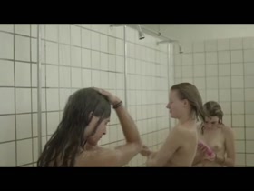 Victoria Carmen Sonne in Vanilje 6