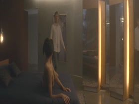 Alicia Vikander, Sonoya Mizuno, Claire Selby in Ex Machina (2015) 4