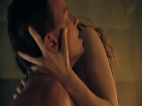 Hanna Mangan Lawrence Bathtub , Sensual in Spartacus: Vengeance (series) (2010) 6