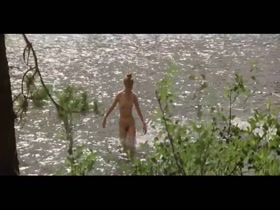 Isabelle Huppert in Heaven s Gate 17