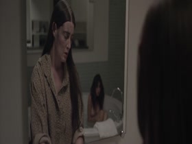 Sara Malakul Lane in Sun Choke (2015) 5