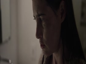 Sara Malakul Lane in Sun Choke (2015) 8