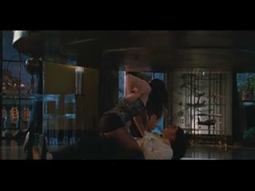 Jennifer Garner on top , hot scene in Arthur 1