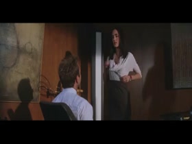 Jennifer Connelly in He s Just Not That Into You 1