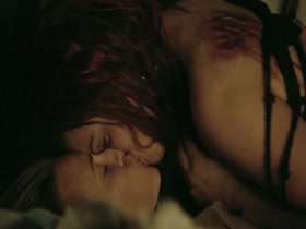 Eliza Taylor & Jessica Harmon Lesbian Sex in The 100 (No Music) 6